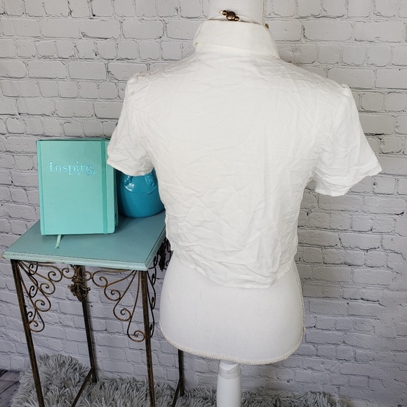 **SOLD**B. York button crop top_c - Picture 3 of 4